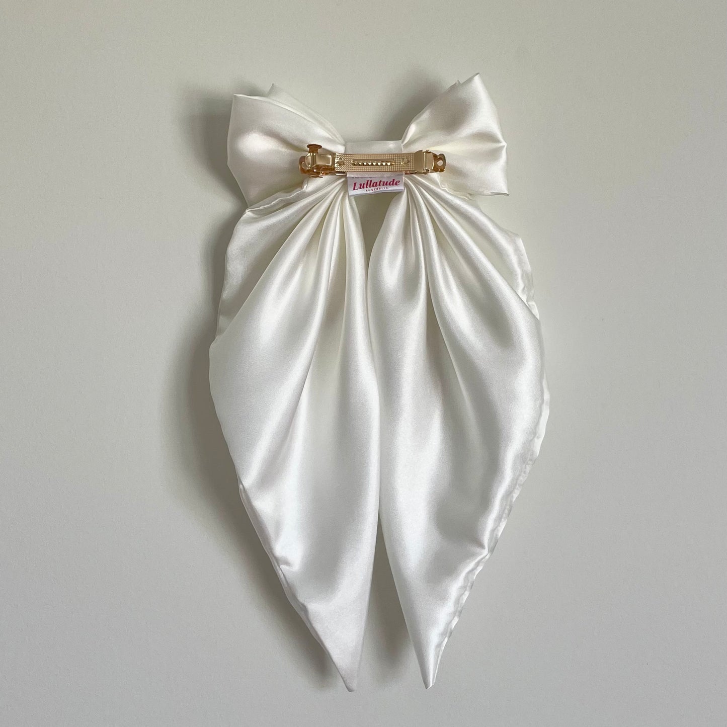 Ivory Classic Bow